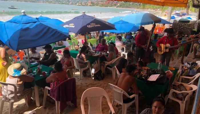 La Ropa Zihuatanejo Beach Restaurant La Ropa Zihuatanejo Beach Restaurant
