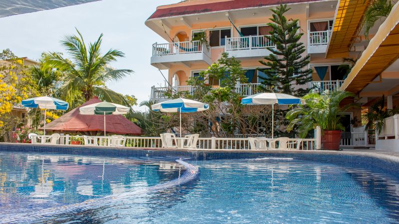 Hotel Rossy Entrada Alberca 